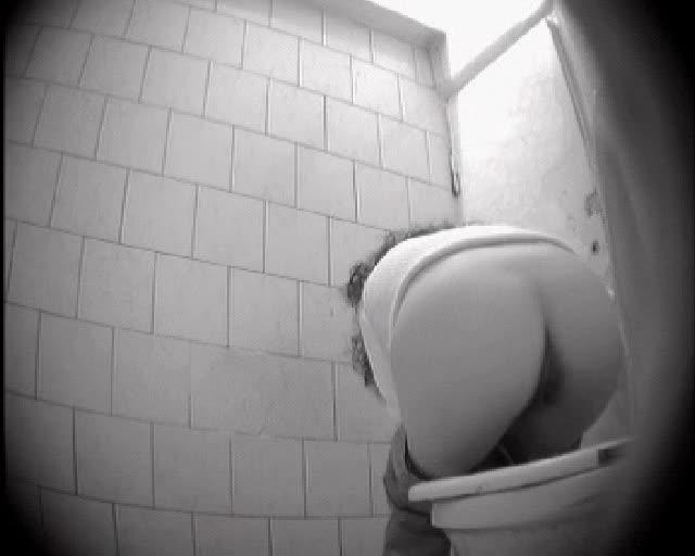 Порно Подглядки В Туалете