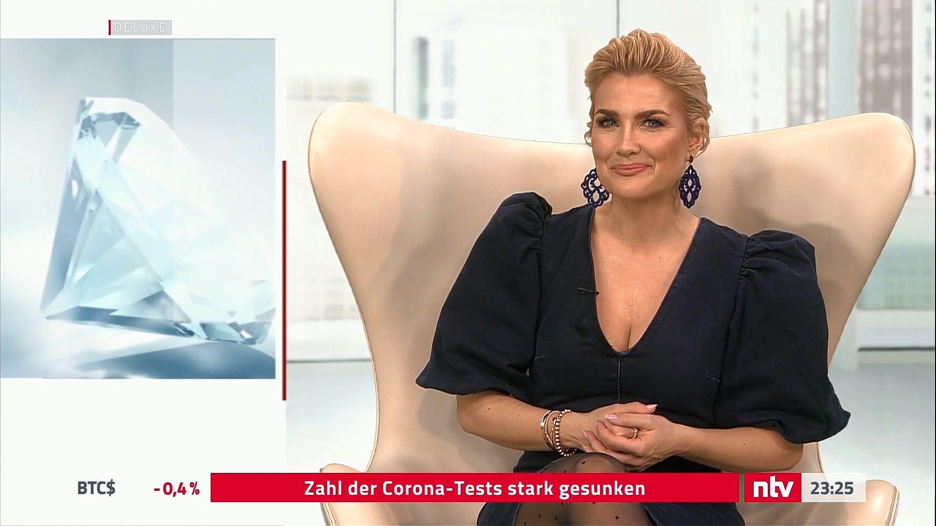 Jennifer Knäble - Deluxe - Alles was Spaß macht - 30.05.2020 (HD).mp4_snapshot_00.27.292.jpg