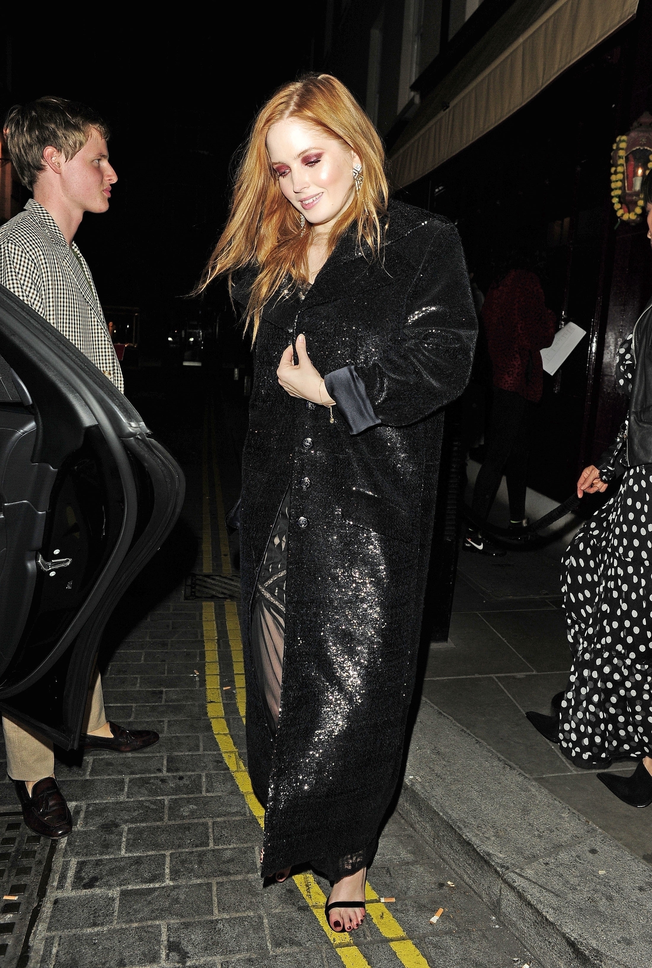 ellie-bamber-in-london-20180917-9.jpg