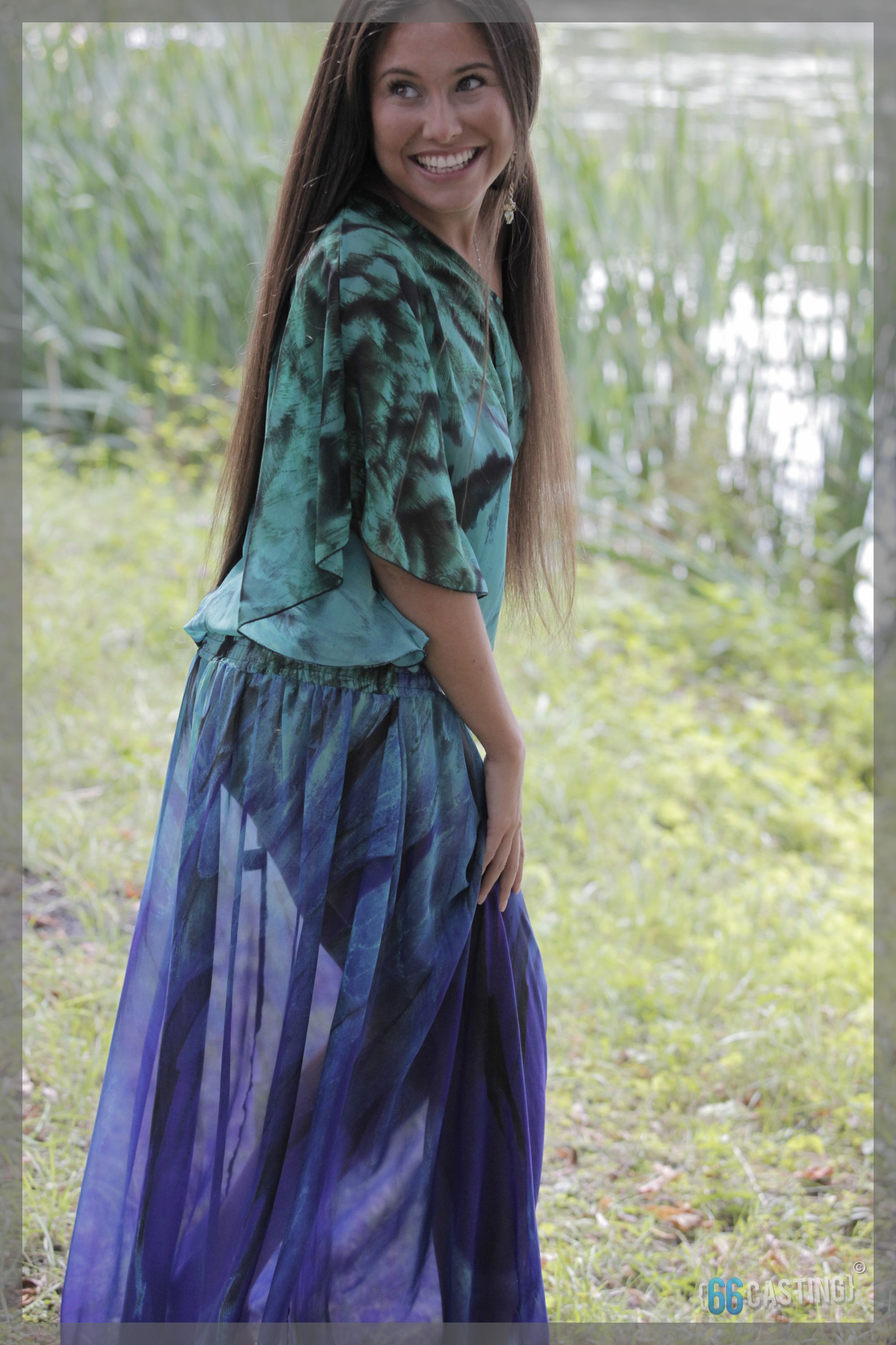 Фигура Иланы Юрьевой обладает идеальными пропорциями, что делает ее внешность привлекательной и притягательной.