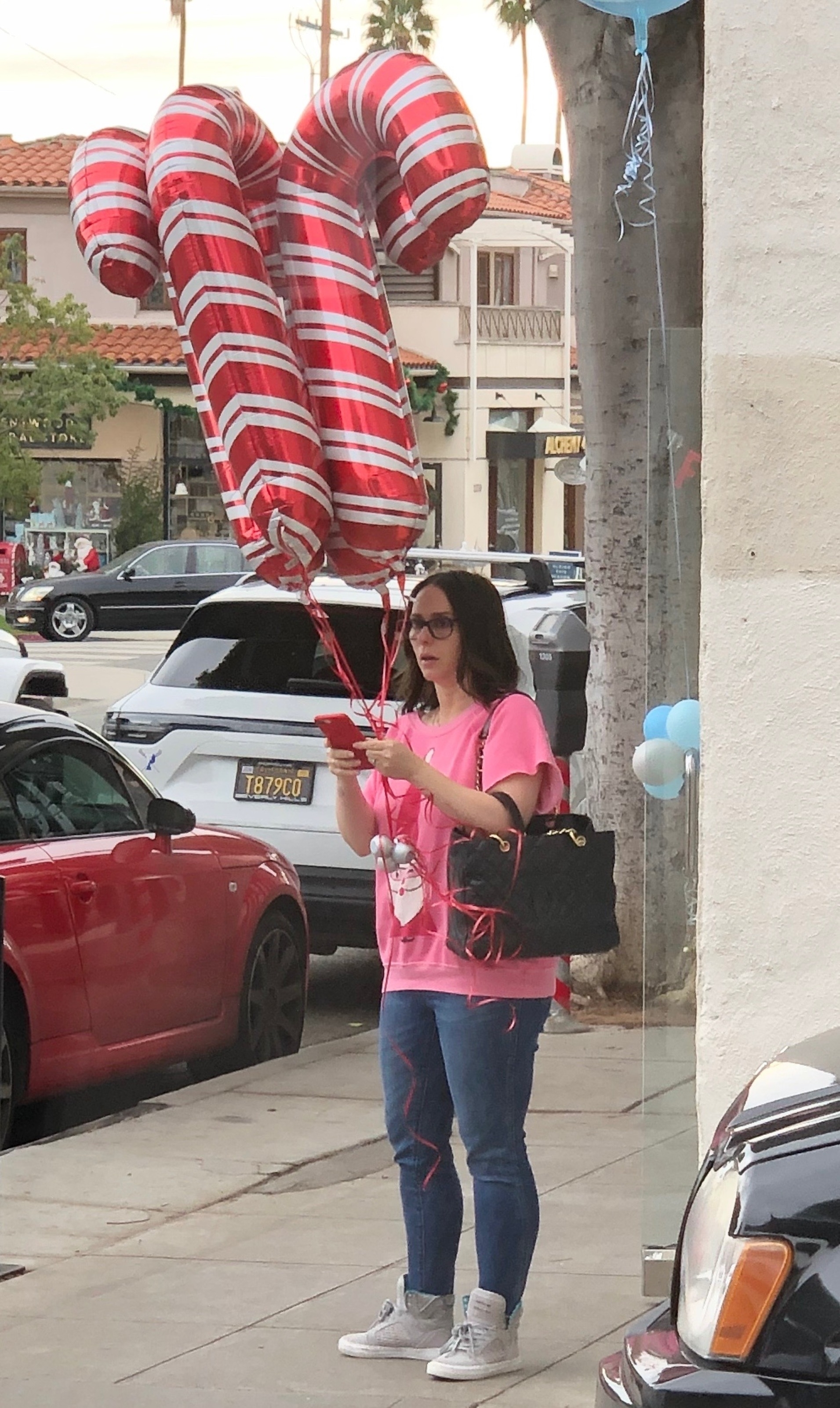 Jennifer Love Hewitt Purchasing Some Candy Cane Balloons