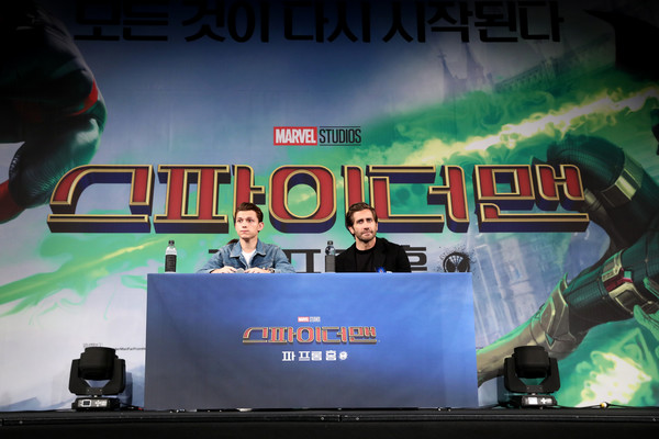 Jake+Gyllenhaal+Spider+Man+Far+Home+South+JwEjR1ifs3ul.jpg