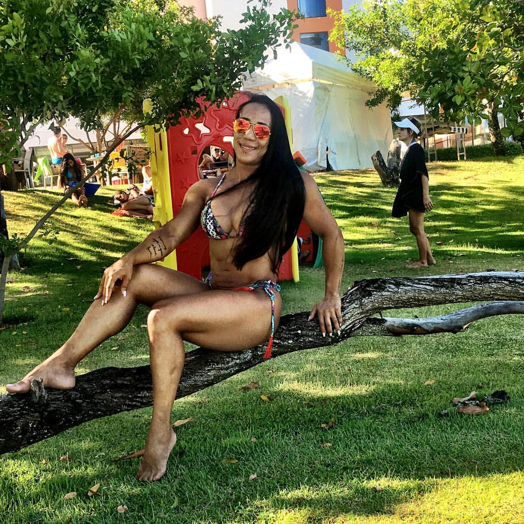 suzeleveloso_BsEXCngn4Re_3.jpg