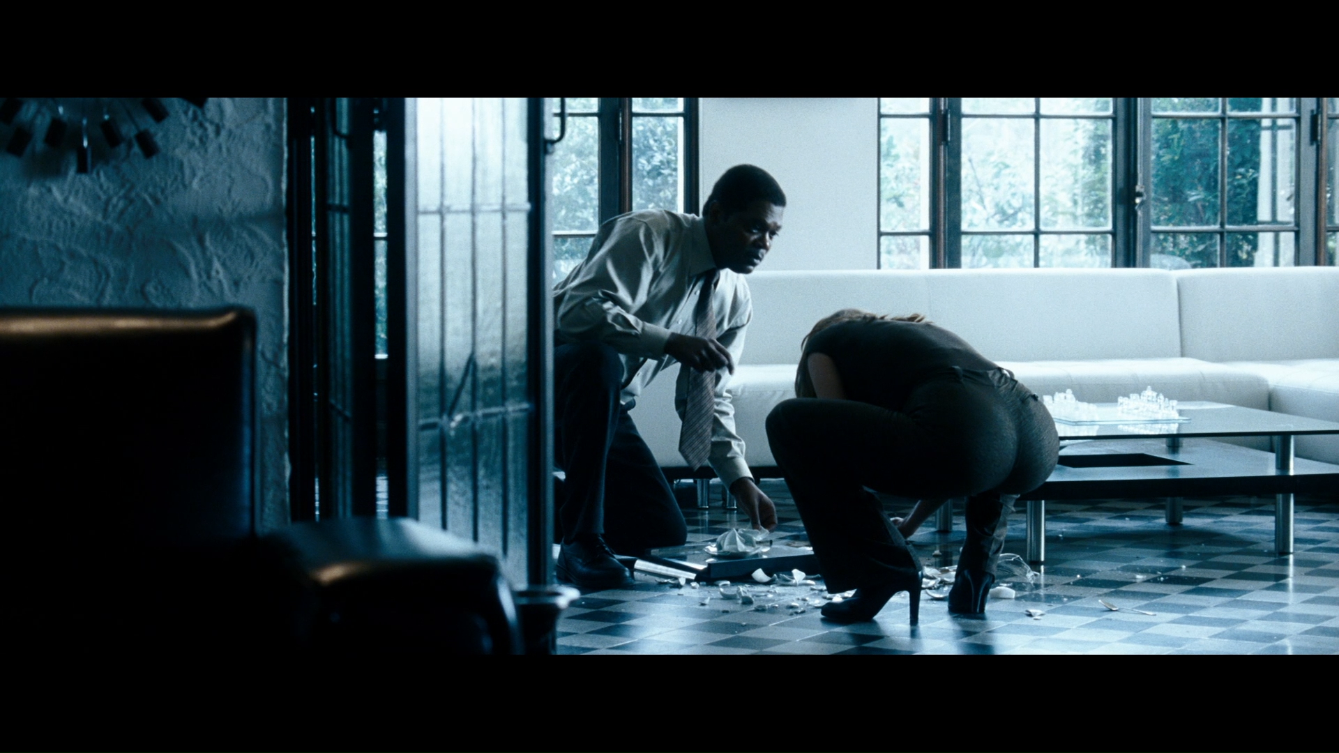 Eva Mendes_Cleaner_02.png