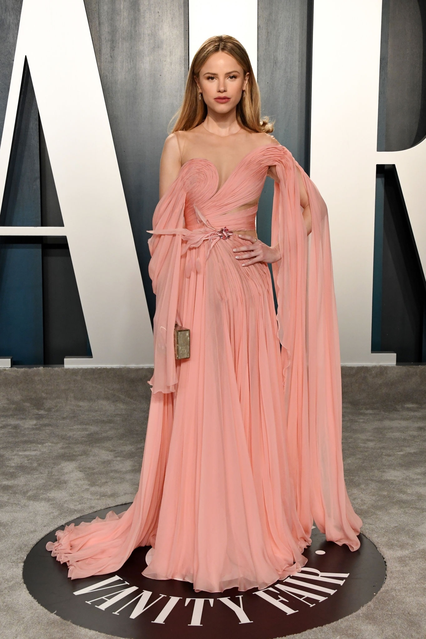 Sage Halston - im Kleid 658 - 15.jpg