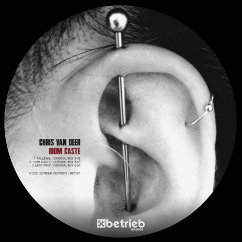 Chris Van Deer — Riom Caste (2021)