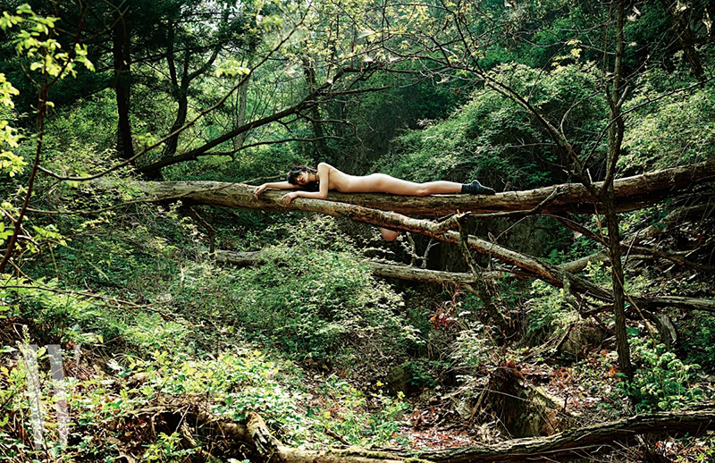 Body-Obsession-by-Yoo-Young-Kyu-for-W-Korea-June-2017-14.jpg