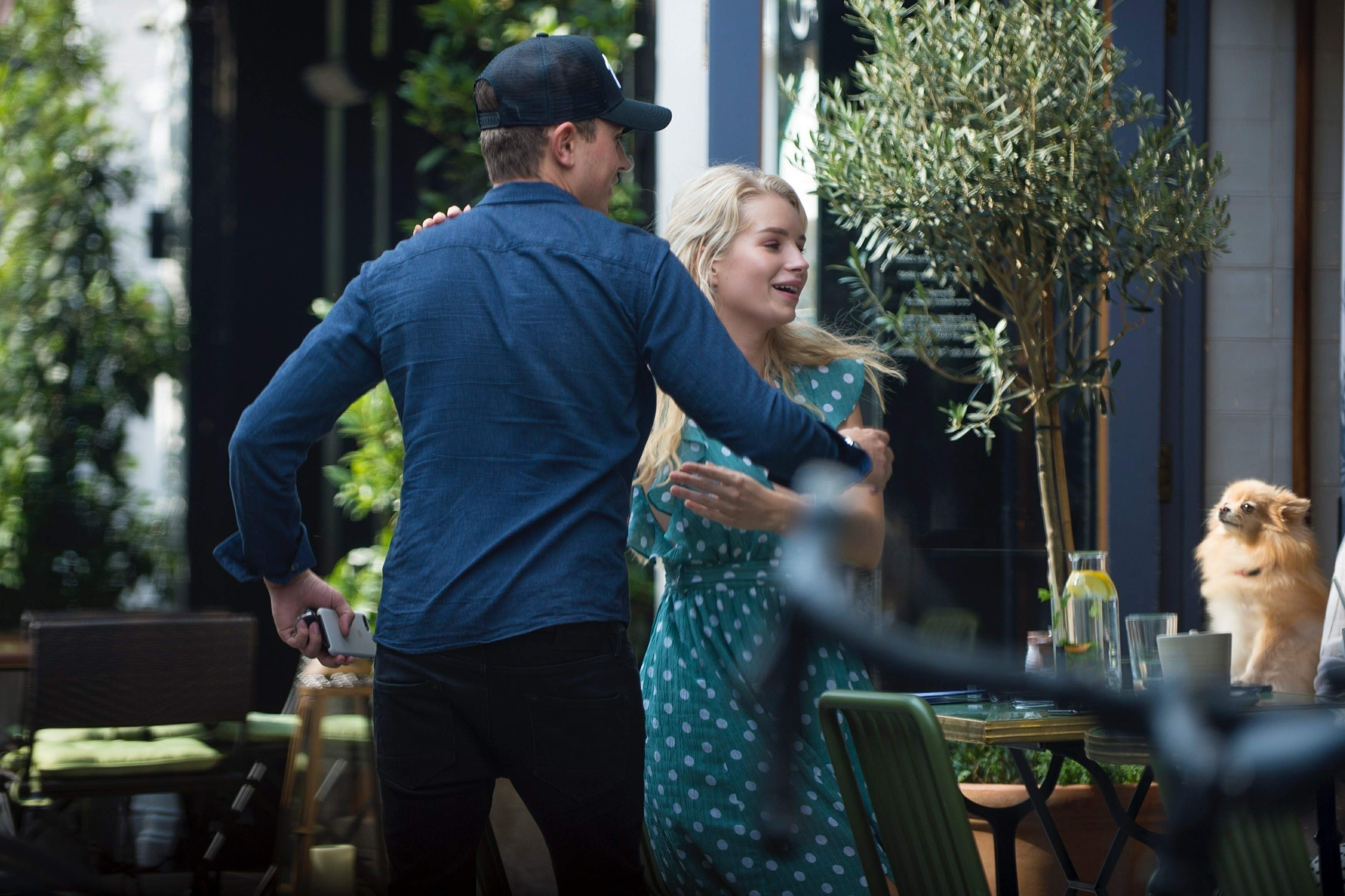 hqcelebcorner-043.jpg