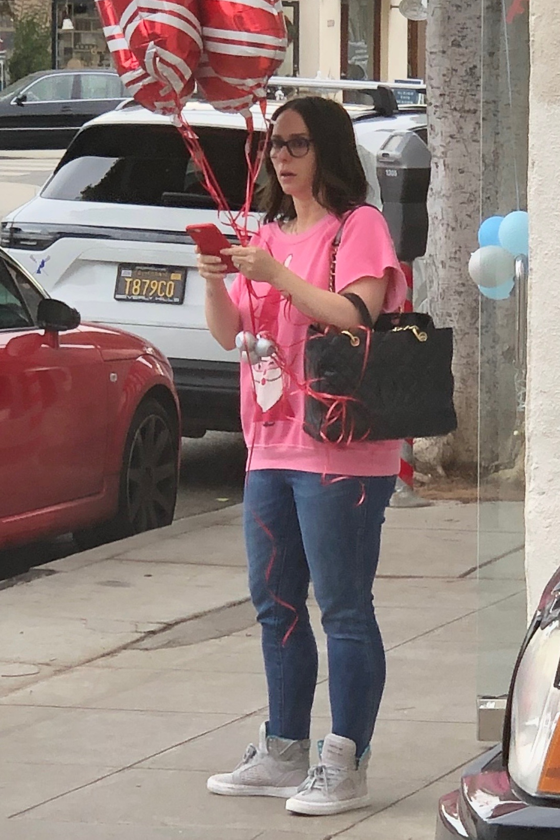 Jennifer Love Hewitt Purchasing Some Candy Cane Balloons