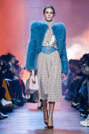 Elie-Saab-RTW-FW18-Paris-6247-1520087381-thumb.jpg