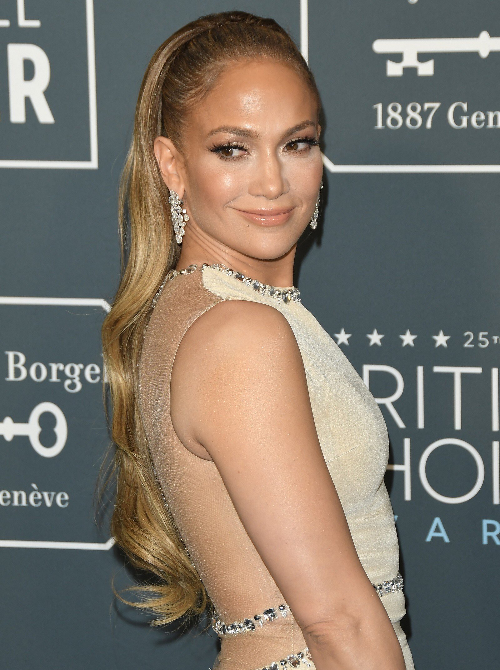132904712_jennifer-lopez-000-18.jpg