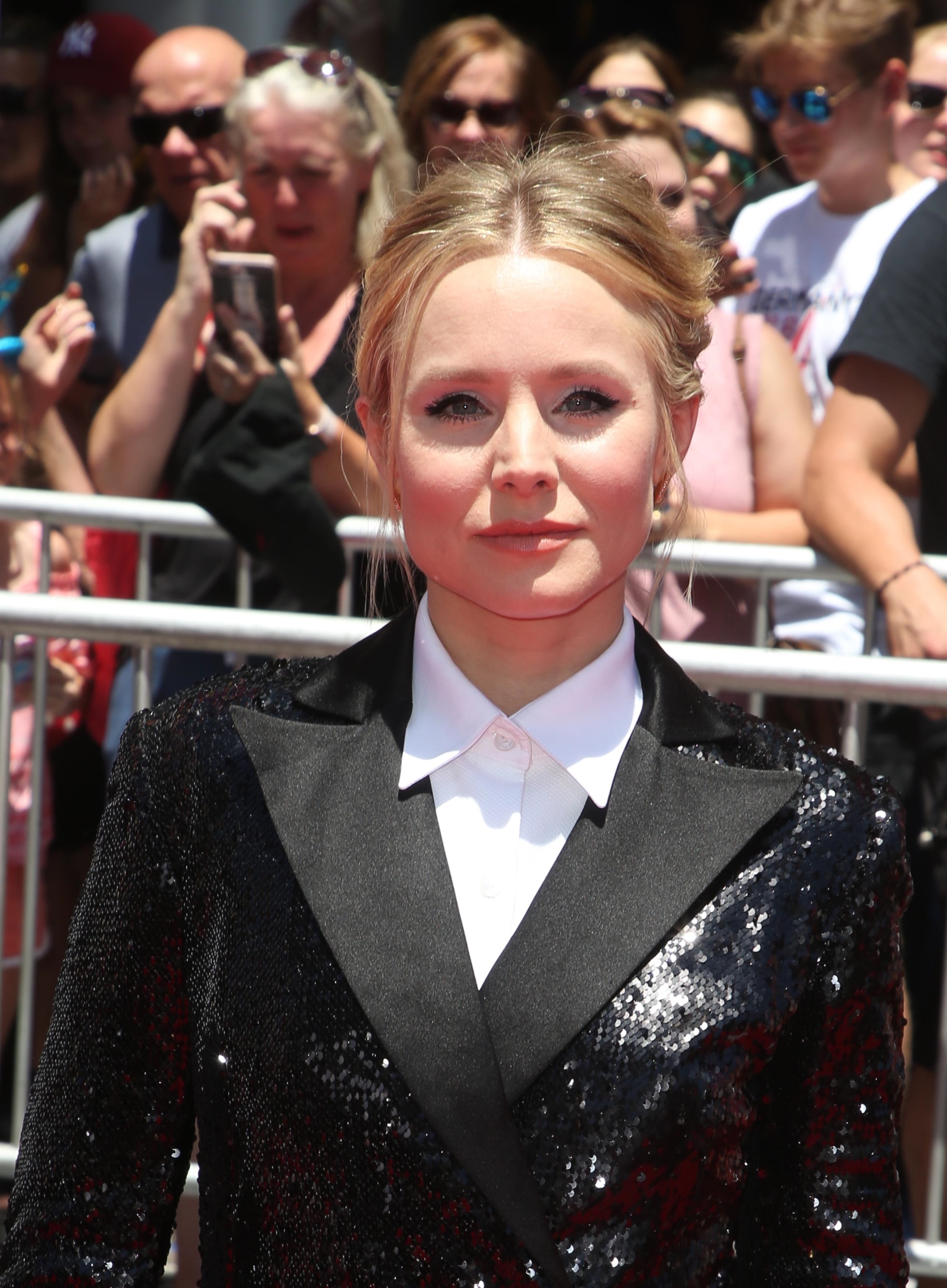 hqcelebcorner (25).jpg
