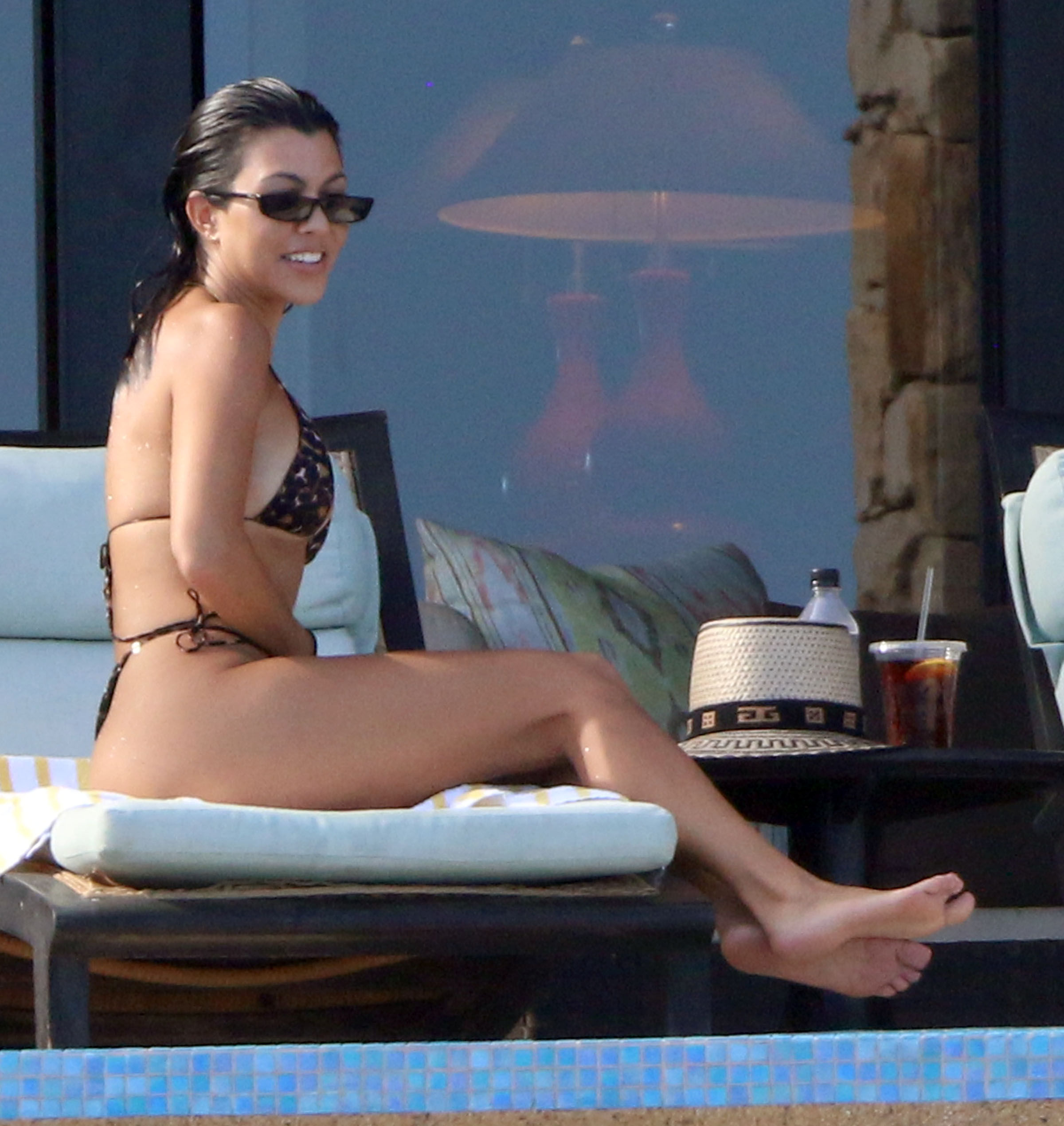 Kourtney Kardashian Fakes