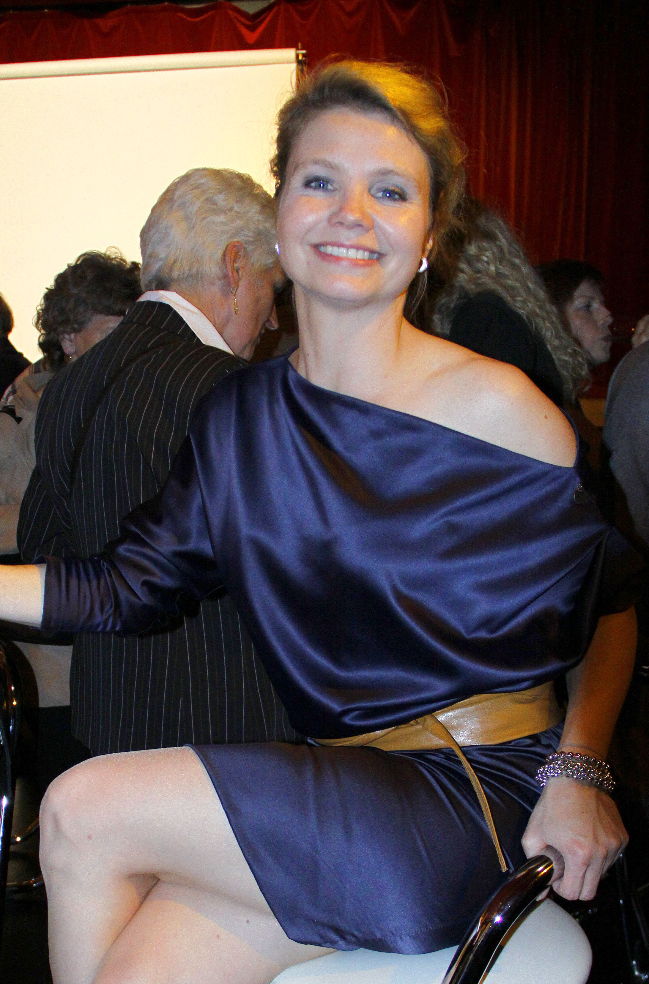  Annette Frier 9243835.jpg