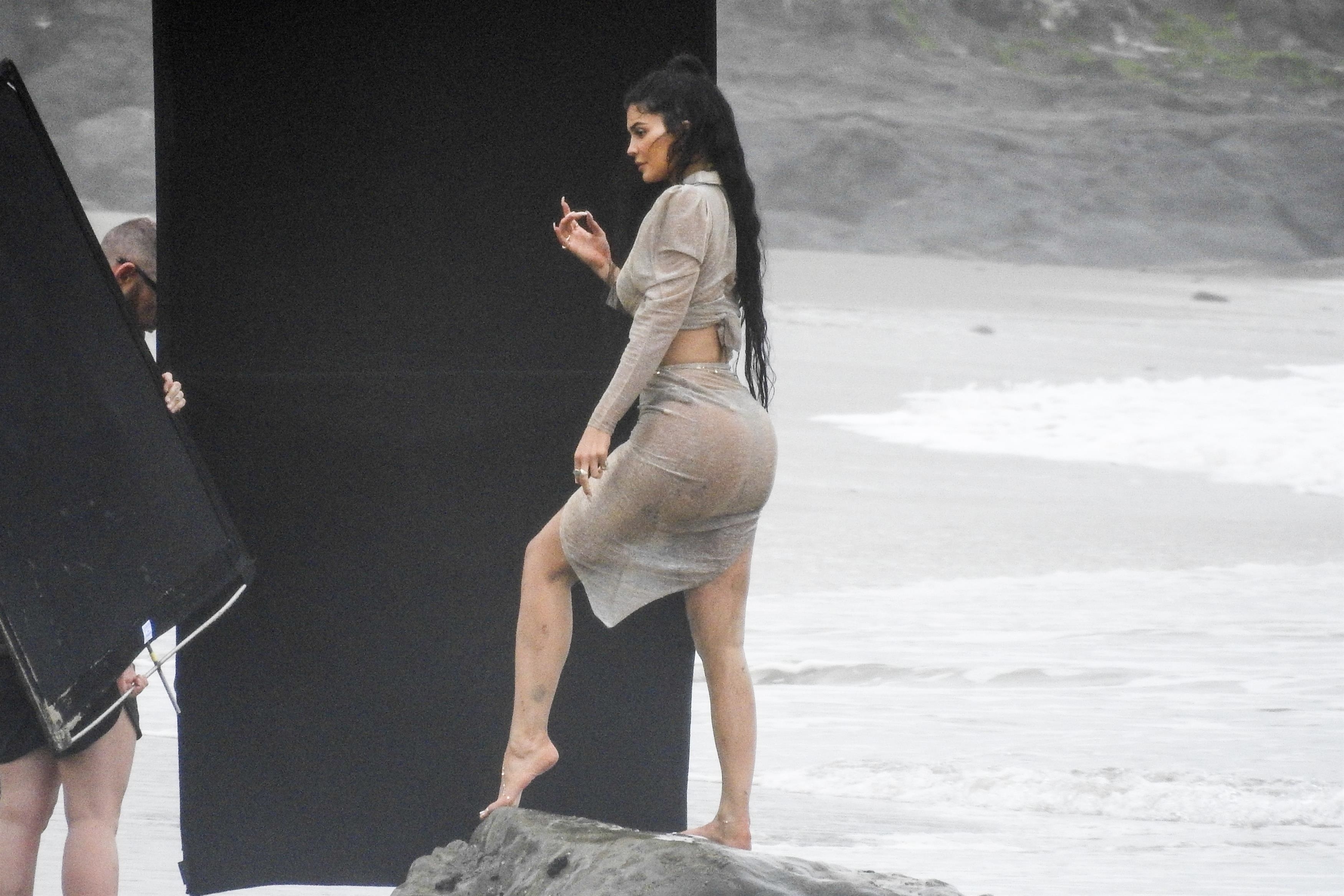CelebsFlash.com_KJ_060519__105_.jpg