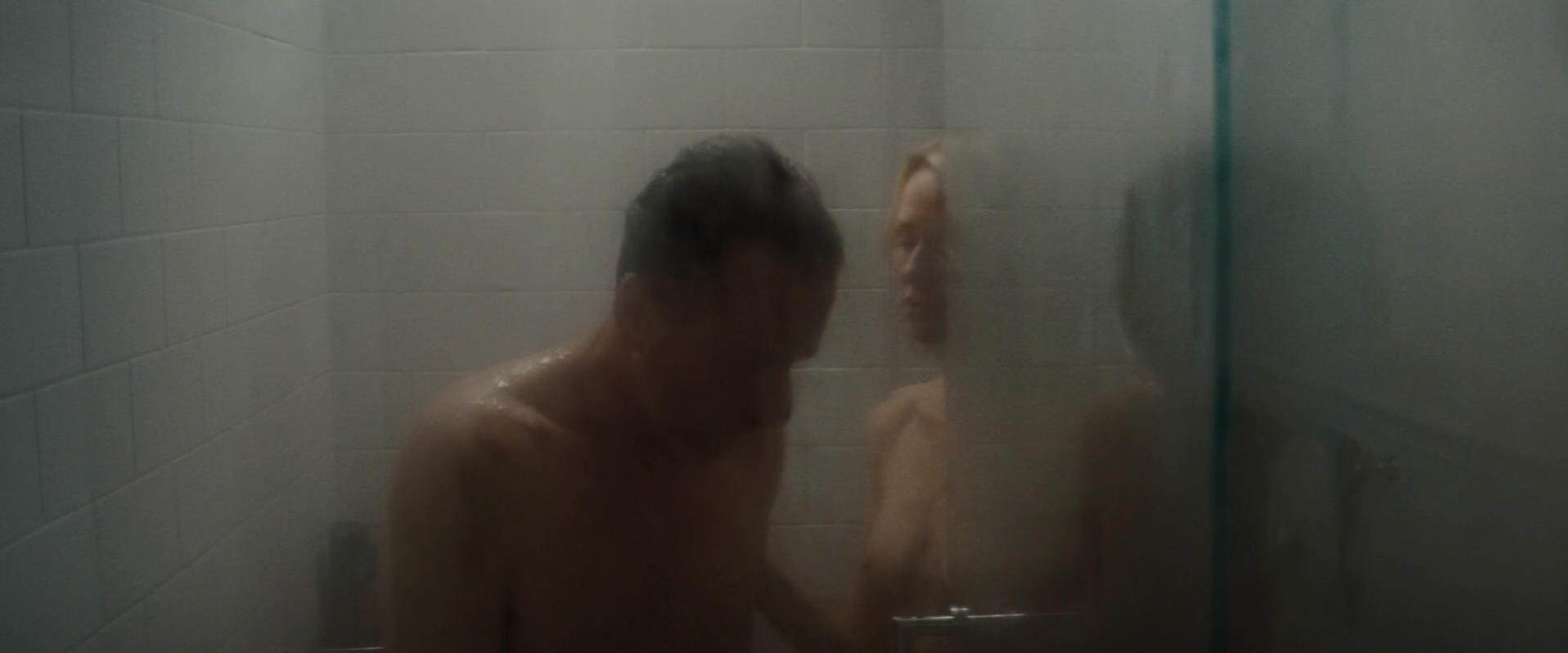 Naomi_WattsMS_Luc19.mkv_snapshot_00.10_2019.10.29_21.39.41.png