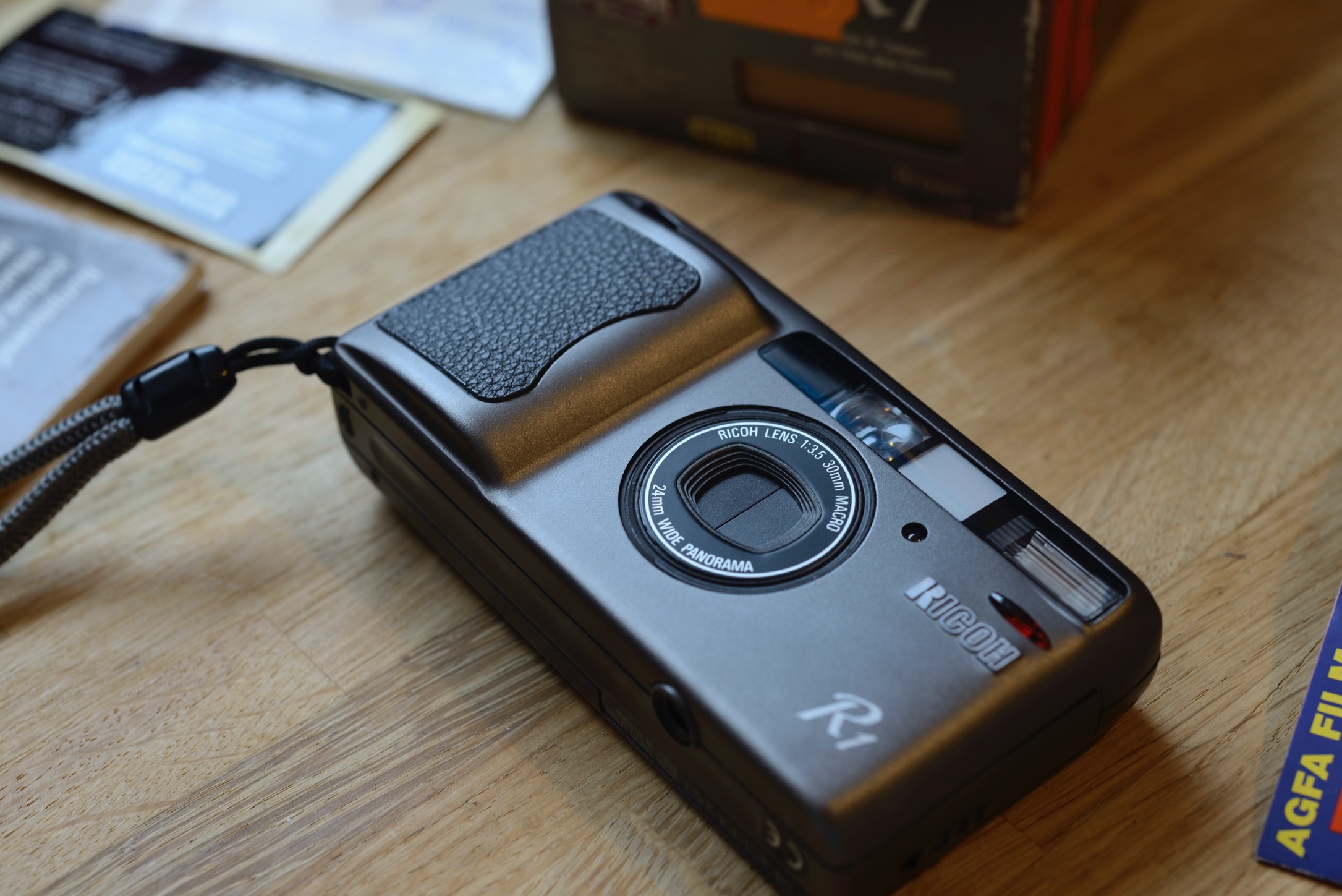 Picked up this nice little camera from a flea market for $3 : r ...