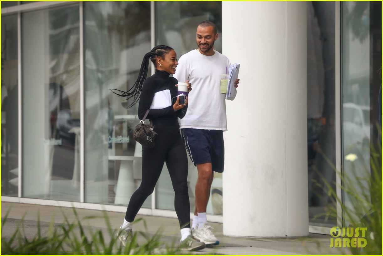 2jesse-williams-girlfriend-taylour-paige-smitten-spending-day-together-04.jpg