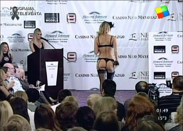J.Cirio-A.Maglietti_-_Mayorazgo_Moda_2011(Patuka)_05.jpg